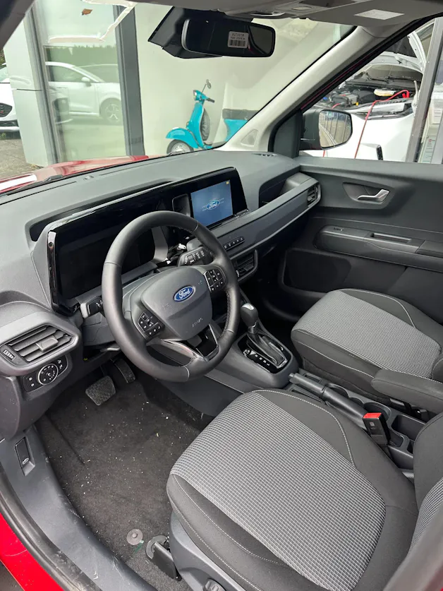 Ford Transit Courier dcab. van 1.0 Trend/125CV/Aut.