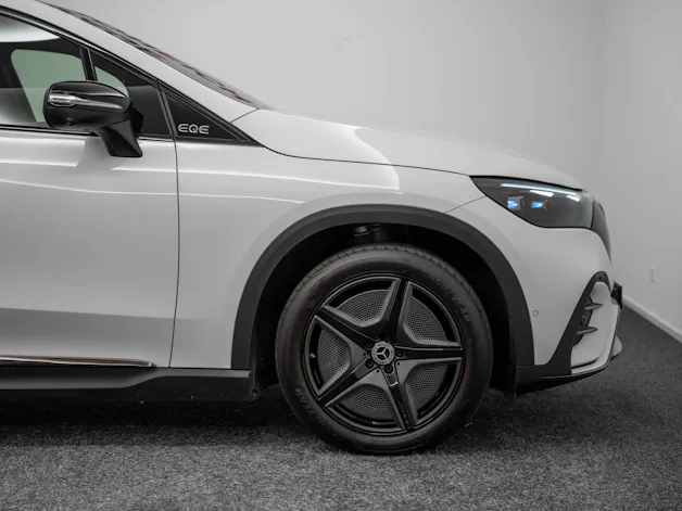 MERCEDES-BENZ EQE 500 Executive Edition AMG Line 4matic
