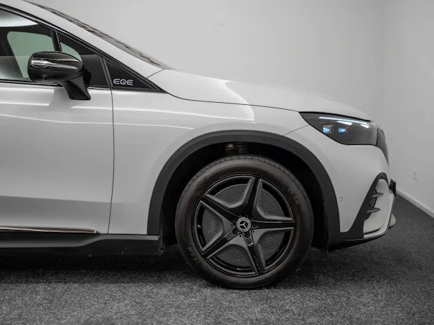 MERCEDES-BENZ EQE 500 Executive Edition AMG Line 4matic