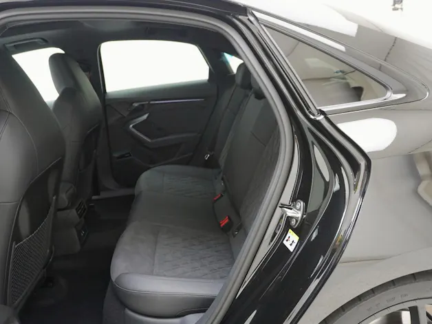 AUDI RS3 Limousine 2.5 TFSI quattro S-Tronic