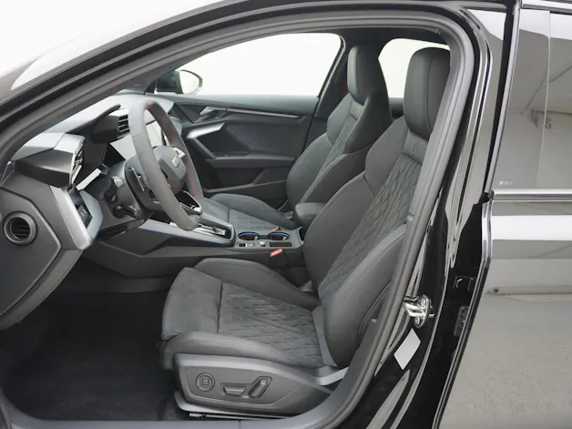 AUDI RS3 Limousine 2.5 TFSI quattro S-Tronic