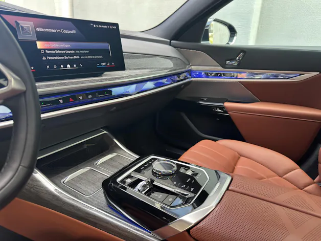 BMW 750e xDrive Steptronic