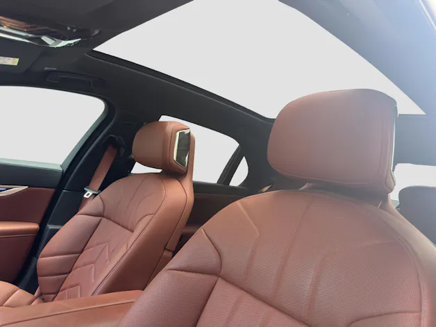 BMW 750e xDrive Steptronic