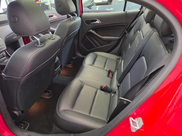 Mercedes-Benz GLA 200 CDI Swiss Star Edition 4Matic 7G-DCT