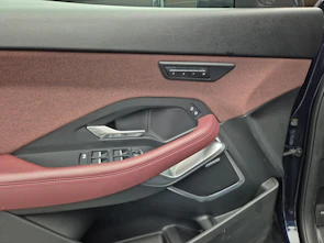 Fahrzeugbild JAGUAR E-Pace 1.5 T 300e R-Dynamic HSE AWD