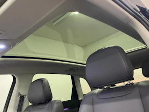 https://vehicle.imgix.net/4353127/13e0ae95-b872-436b-95dd-f56a532558a1.jpeg