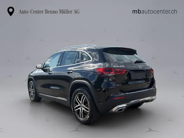 Mercedes-Benz GLA 250 Progressive 4matic