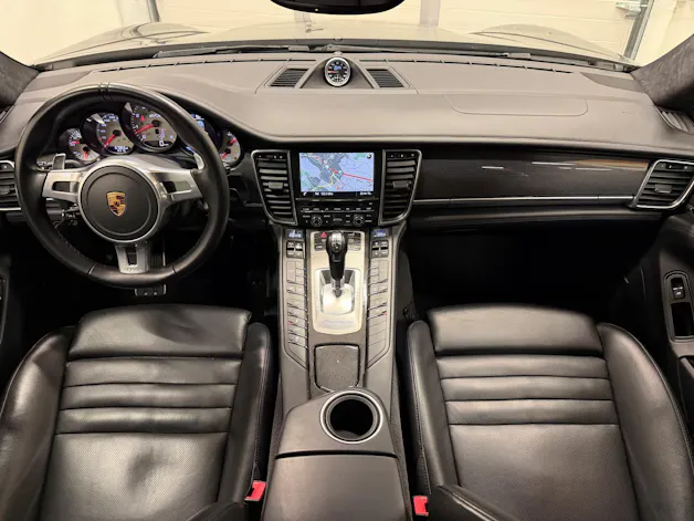 Porsche Panamera 4.8 V8 GTS PDK