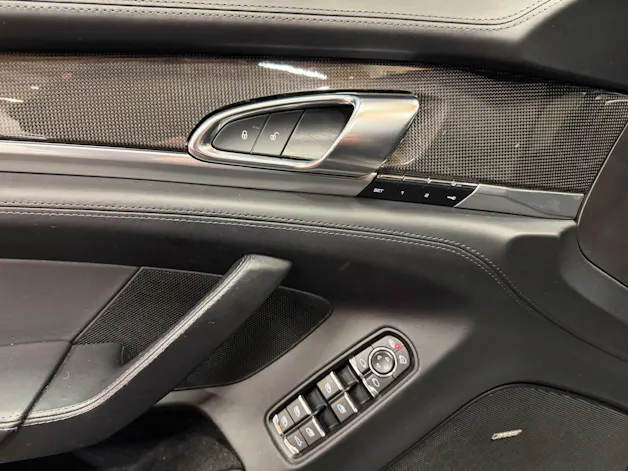 Porsche Panamera 4.8 V8 GTS PDK