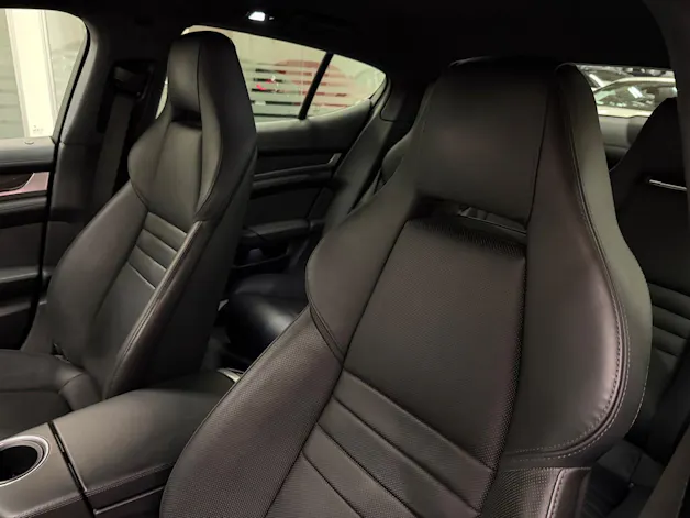 Porsche Panamera 4.8 V8 GTS PDK