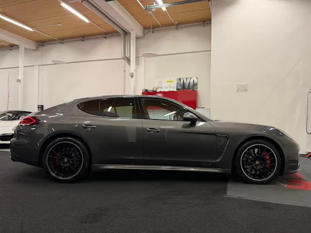 Porsche Panamera 4.8 V8 GTS PDK