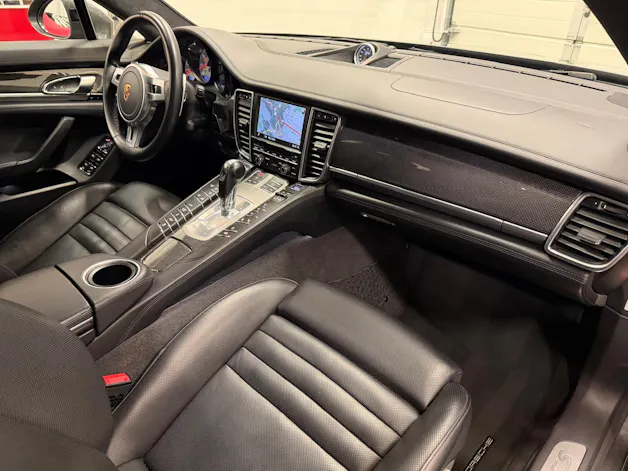 Porsche Panamera 4.8 V8 GTS PDK