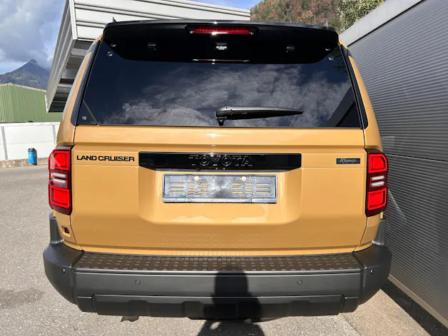 Toyota Land Cruiser 2.8 D 48V 230 Rebel