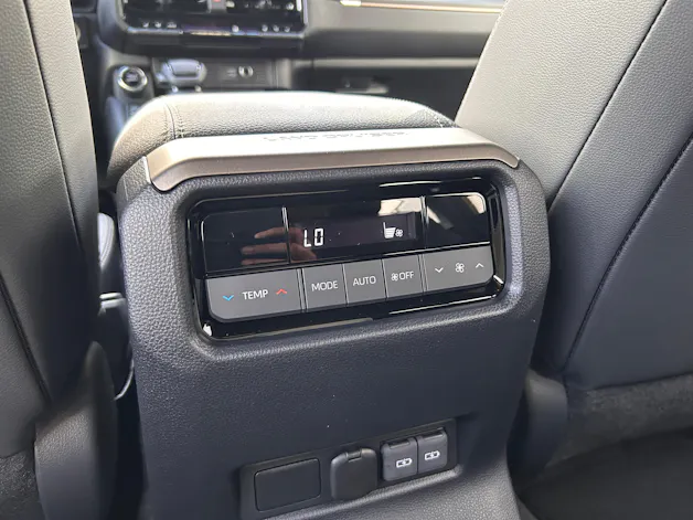 Toyota Land Cruiser 2.8 D 48V 230 Rebel