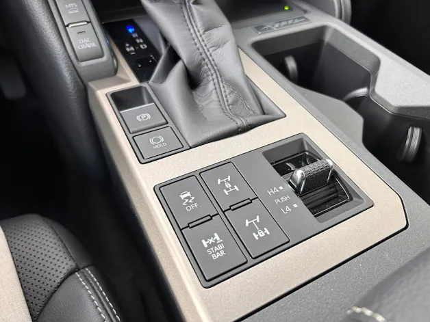 Toyota Land Cruiser 2.8 D 48V 230 Rebel