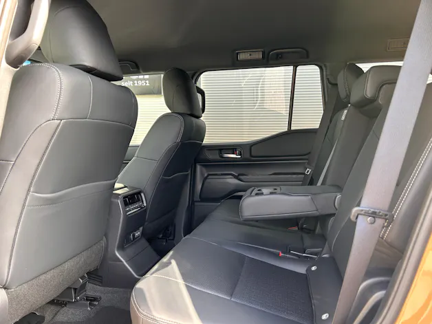 Toyota Land Cruiser 2.8 D 48V 230 Rebel