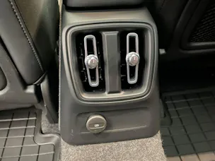 Volvo XC40 1.5 T4 PiH Ultimate Bright