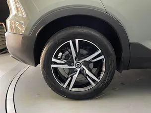 Volvo XC40 2.0 B3 MH Plus Dark