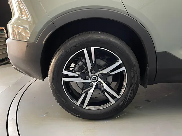 Volvo XC40 2.0 B3 MH Plus Dark
