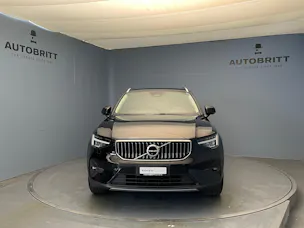 Volvo XC40 2.0 B3 MH Plus Bright