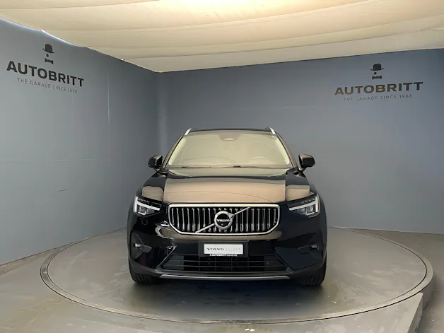 Volvo XC40 2.0 B3 MH Plus Bright