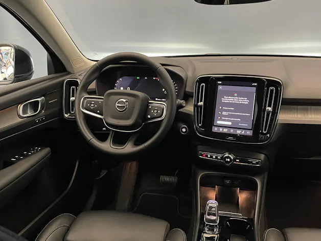 Volvo XC40 2.0 B3 MH Plus Bright