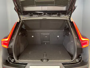 Volvo XC40 2.0 B3 MH Plus Bright