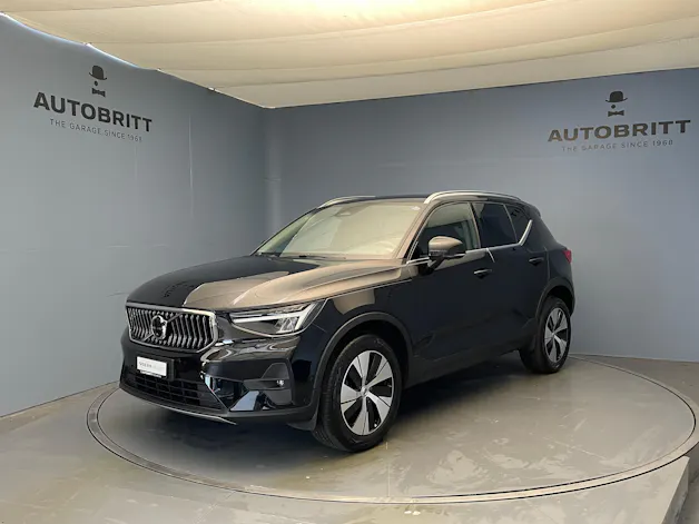 Volvo XC40 2.0 B3 MH Plus Bright