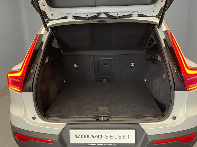 Volvo XC40 2.0 B4 MH R-Design AWD