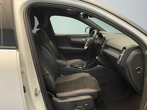 Volvo XC40 2.0 B4 MH R-Design AWD