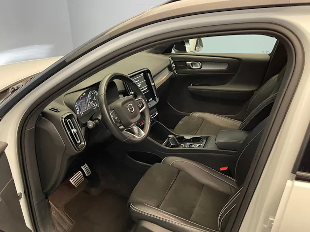 Volvo XC40 2.0 B4 MH R-Design AWD