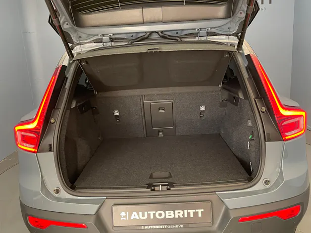 Volvo XC40 2.0 B4 MH R-Design AWD