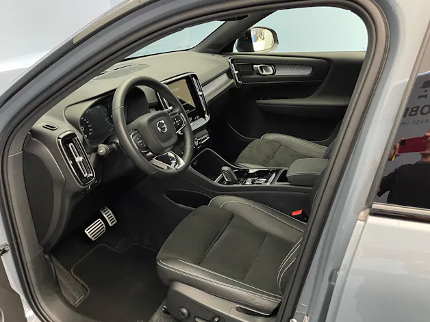 Volvo XC40 2.0 B4 MH R-Design AWD