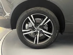 Volvo XC60 2.0 B5 MH R-Design