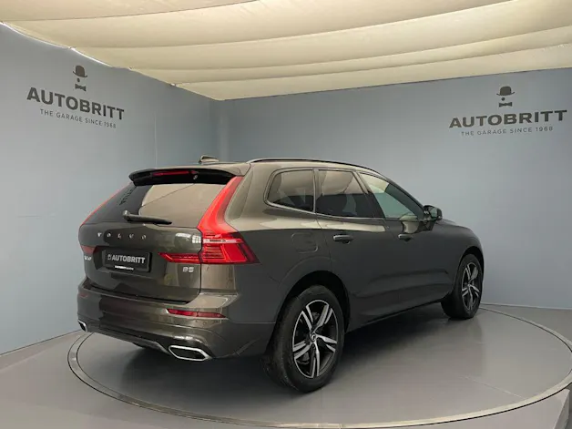 Volvo XC60 2.0 B5 MH R-Design
