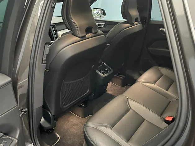 Volvo XC60 2.0 B5 MH R-Design