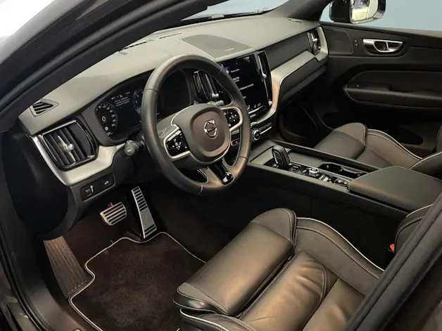 Volvo XC60 2.0 B5 MH R-Design