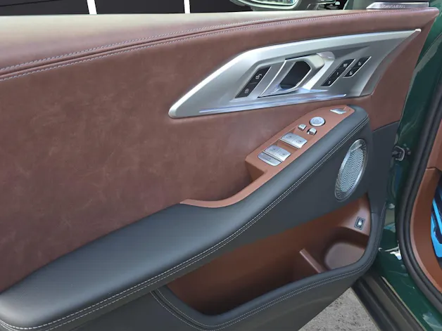 BMW XM 50e Plug-in Hybrid