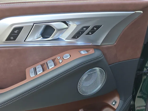 BMW XM 50e Plug-in Hybrid