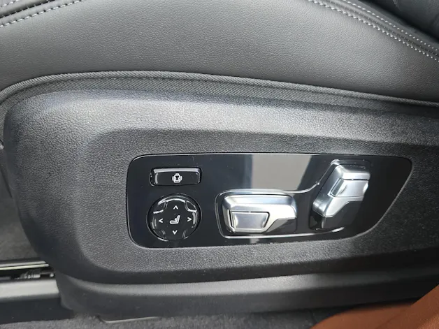 BMW XM 50e Plug-in Hybrid