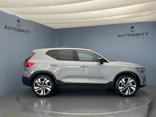 Volvo XC40 2.0 B3 MH Plus Dark