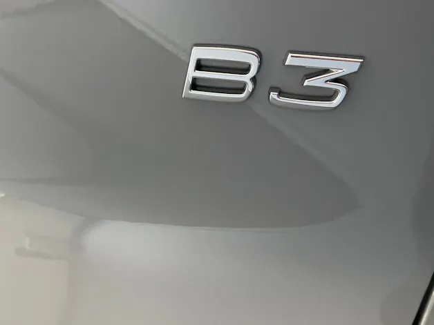 Volvo XC40 2.0 B3 MH Plus Dark