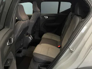 Volvo XC40 2.0 B3 MH Plus Dark