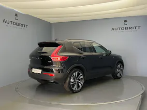 Volvo XC40 2.0 B3 MH Plus Dark