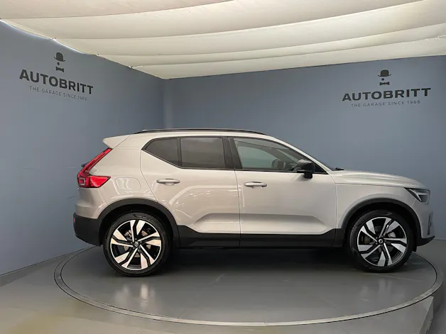 Volvo XC40 2.0 B3 MH Plus Dark