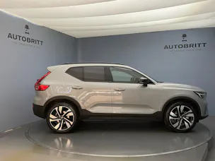 Volvo XC40 2.0 B3 MH Plus Dark