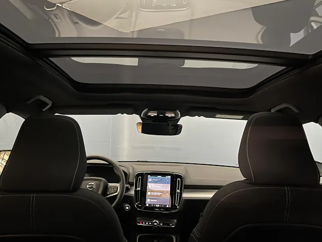 Volvo XC40 2.0 B3 MH Plus Dark