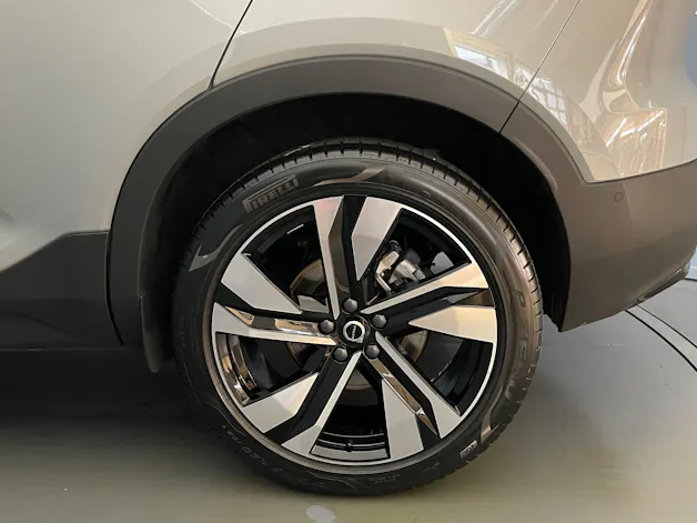 Volvo XC40 2.0 B3 MH Plus Dark