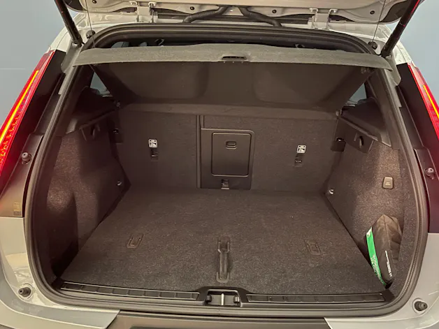 Volvo XC40 2.0 B3 MH Plus Dark