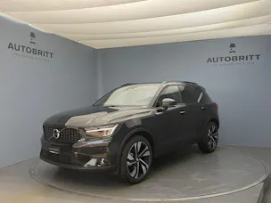 Volvo XC40 2.0 B3 MH Plus Dark